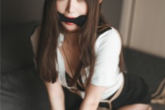 025